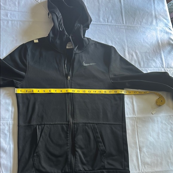 Nike Black Performance Weather-Resistant Jacket - Picture 1 of 7